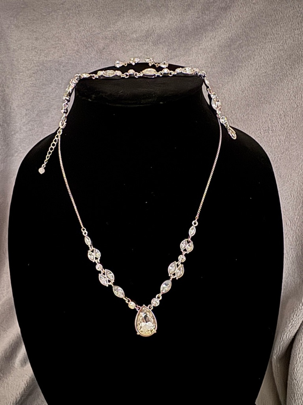 Avon Silver-Tone Crystal Teardrop Necklace, Bracelet and earring set-Clear